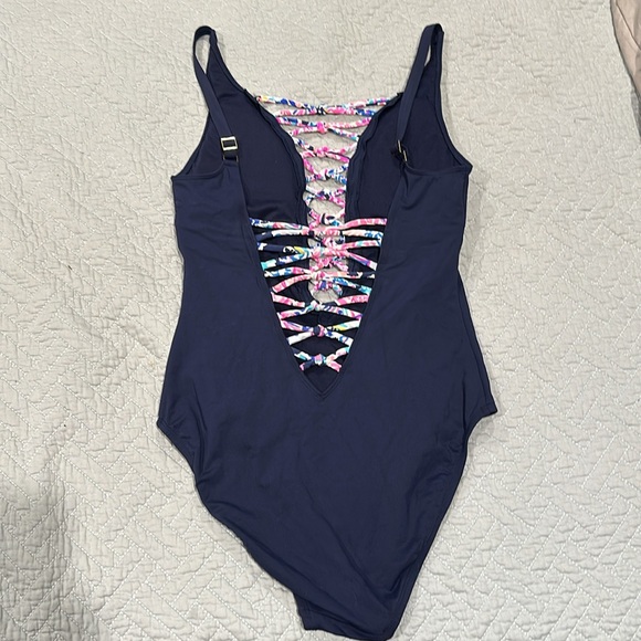 Lilly Pulitzer Isle Lattice One Piece - Picture 3 of 3